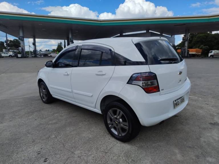 CHEVROLET - AGILE - 2013/2013 - Branca - R$ 37.900,00