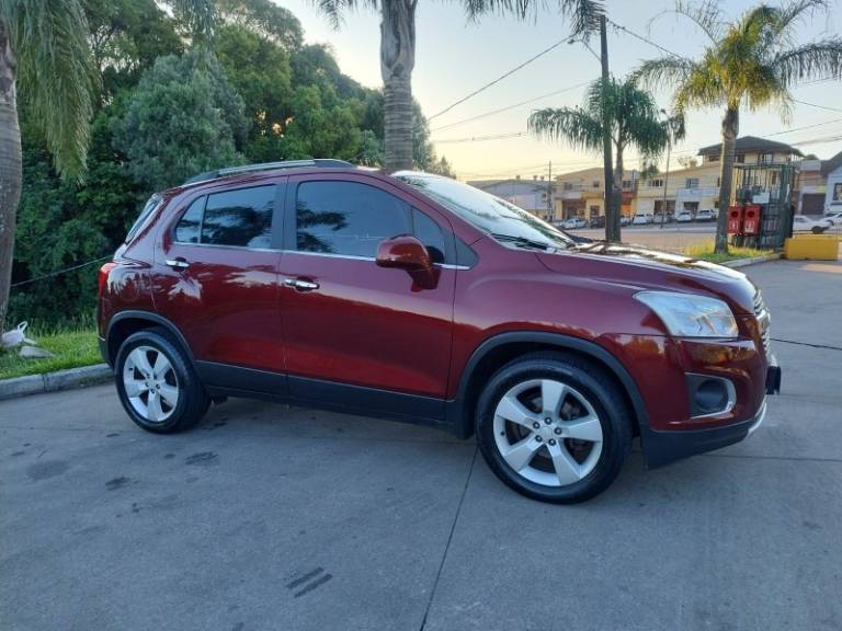 CHEVROLET - TRACKER - 2015/2015 - Vermelha - R$ 68.900,00