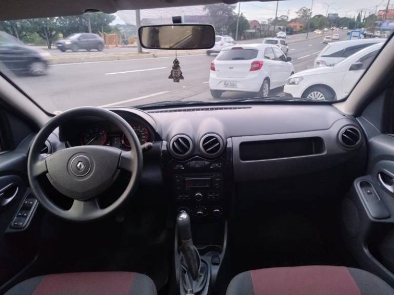 RENAULT - SANDERO - 2013/2013 - Preta - R$ 38.900,00