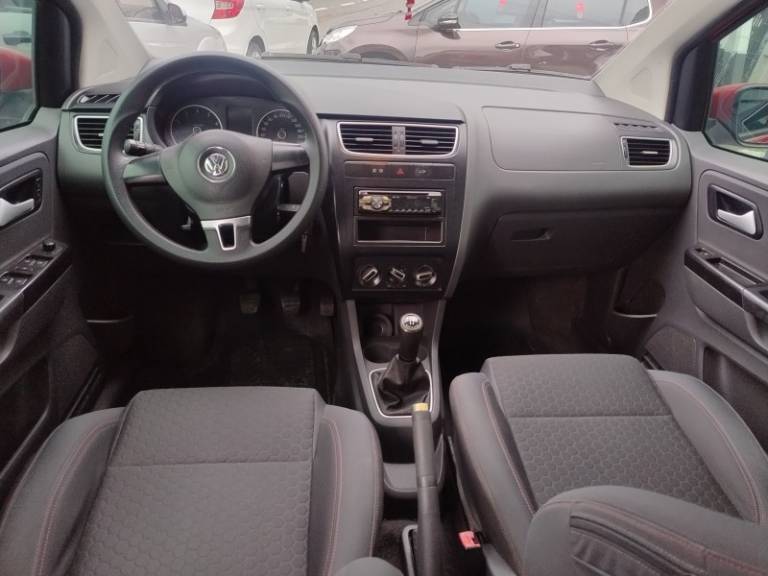 VOLKSWAGEN - CROSSFOX - 2013/2013 - Vermelha - R$ 43.900,00