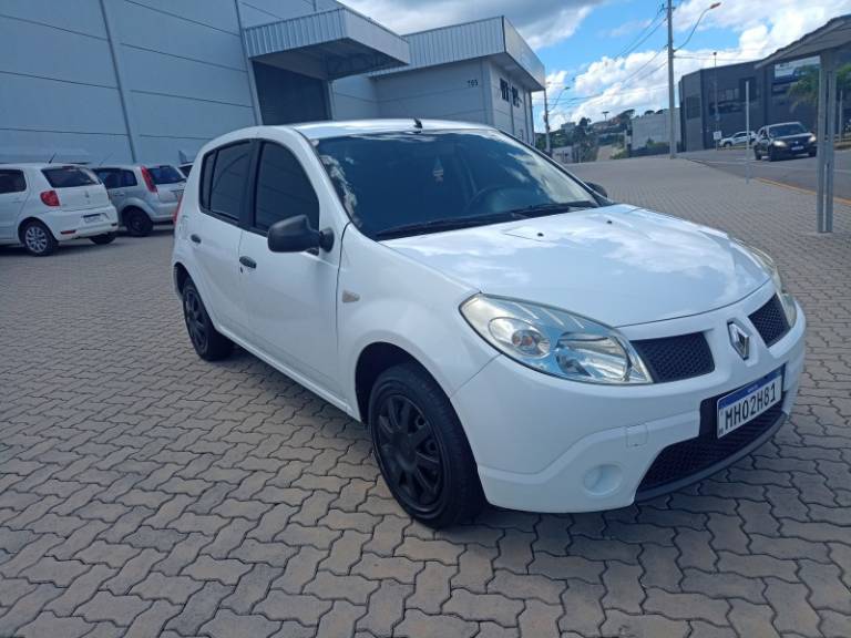 RENAULT - SANDERO - 2010/2010 - Branca - R$ 24.900,00