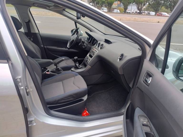 PEUGEOT - 308 - 2013/2013 - Prata - R$ 38.900,00