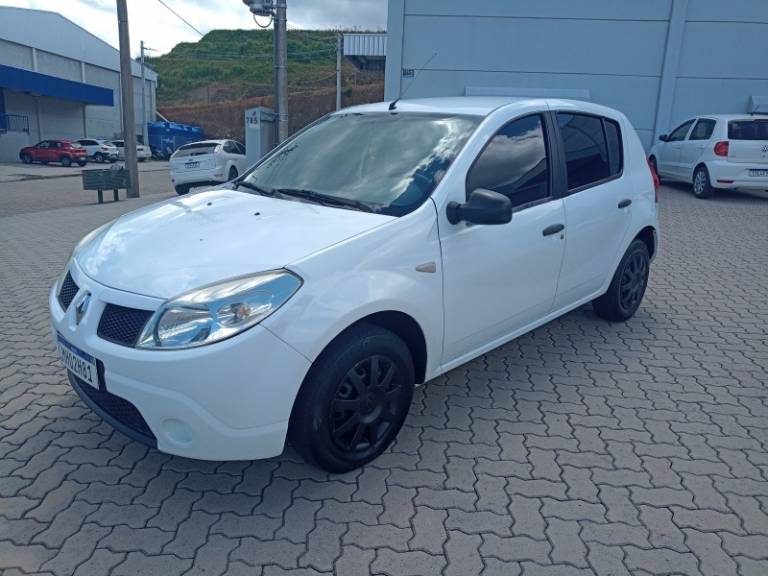 RENAULT - SANDERO - 2010/2010 - Branca - R$ 24.900,00