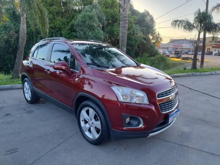 CHEVROLET - TRACKER - 2015/2015 - Vermelha - R$ 68.900,00