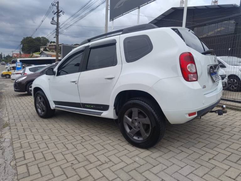 RENAULT - DUSTER - 2015/2015 - Branca - R$ 54.900,00