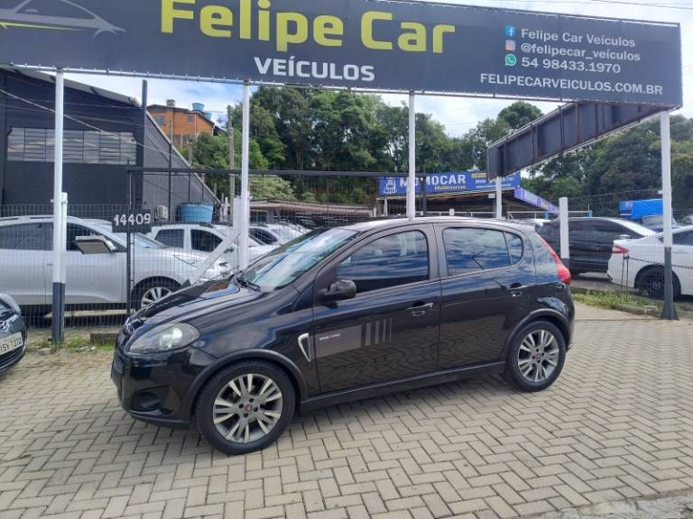 FIAT - PALIO - 2013/2013 - Preta - R$ 40.900,00