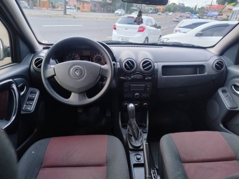 RENAULT - SANDERO - 2013/2013 - Preta - R$ 38.900,00