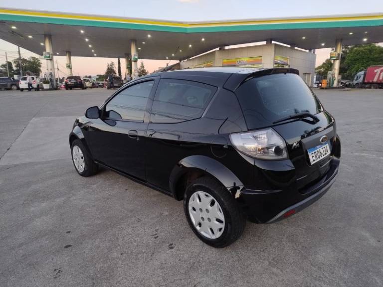 FORD - KA - 2013/2013 - Preta - R$ 24.900,00
