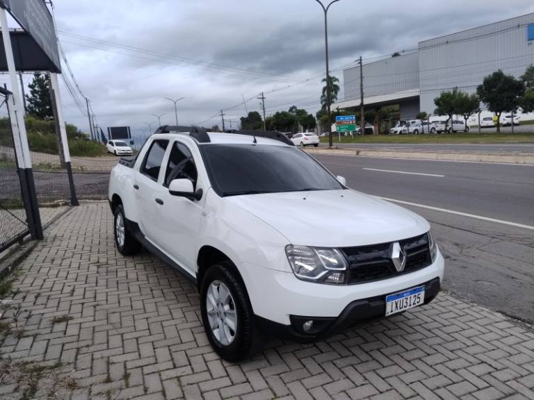 RENAULT - DUSTER OROCH - 2017/2017 - Branca - R$ 67.900,00