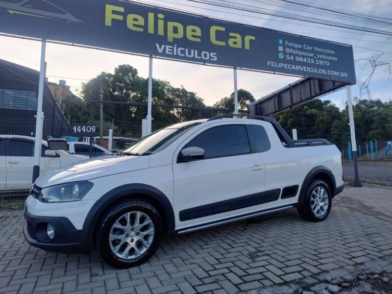 VOLKSWAGEN - SAVEIRO - 2014/2014 - Branca - R$ 61.900,00