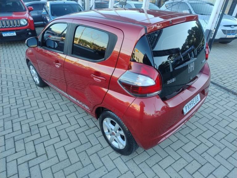 FIAT - MOBI - 2017/2017 - Vermelha - R$ 42.900,00