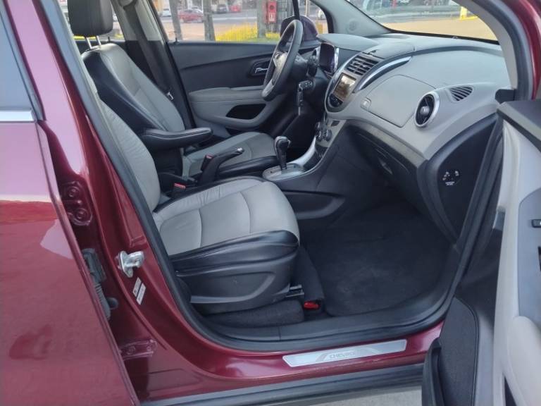 CHEVROLET - TRACKER - 2015/2015 - Vermelha - R$ 68.900,00