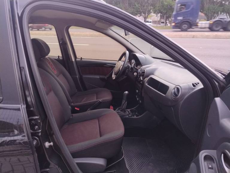 RENAULT - SANDERO - 2013/2013 - Preta - R$ 38.900,00