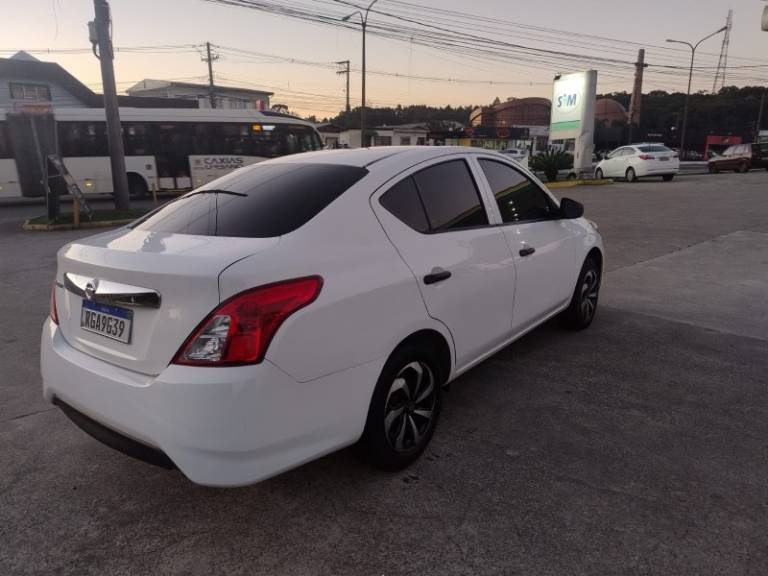 NISSAN - VERSA - 2021/2021 - Branca - R$ 54.900,00