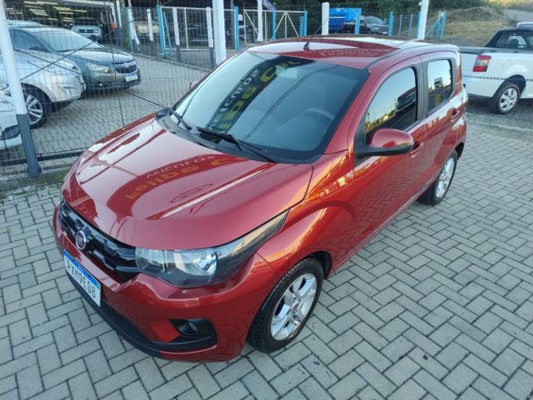 FIAT - MOBI - 2017/2017 - Vermelha - R$ 42.900,00