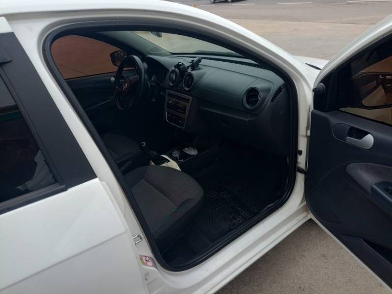 VOLKSWAGEN - GOL - 2014/2014 - Branca - R$ 35.900,00