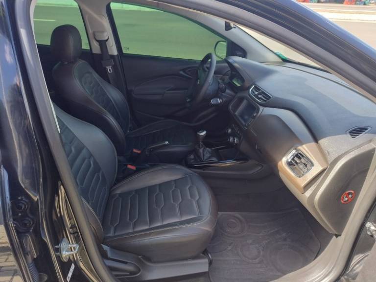 CHEVROLET - PRISMA - 2019/2019 - Preta - R$ 64.900,00