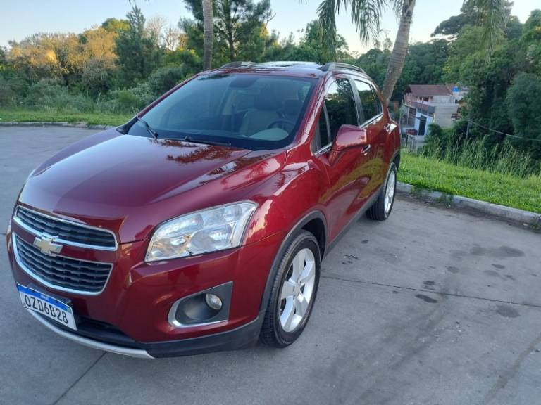CHEVROLET - TRACKER - 2015/2015 - Vermelha - R$ 68.900,00