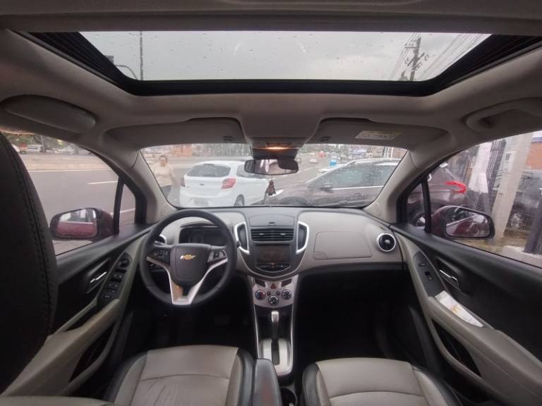 CHEVROLET - TRACKER - 2015/2015 - Vermelha - R$ 68.900,00