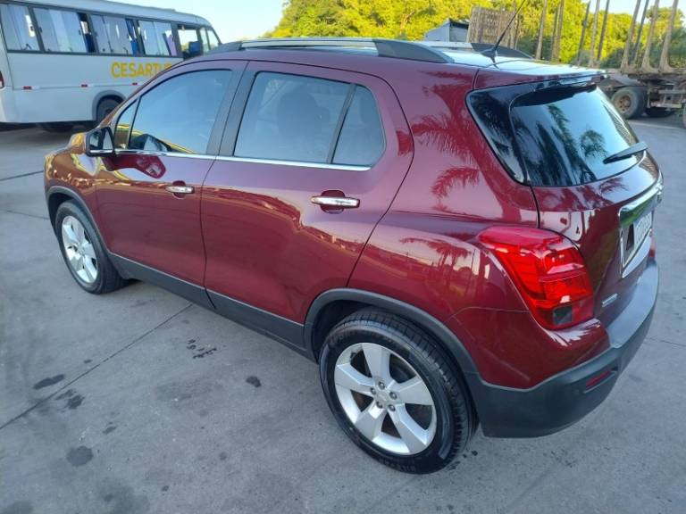 CHEVROLET - TRACKER - 2015/2015 - Vermelha - R$ 68.900,00