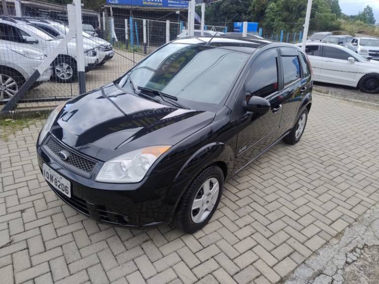 FORD - FIESTA - 2010/2010 - Preta - R$ 27.900,00