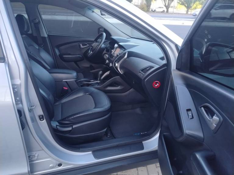 HYUNDAI - IX35 - 2011/2011 - Prata - R$ 61.900,00