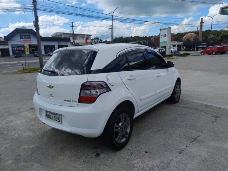 CHEVROLET - AGILE - 2013/2013 - Branca - R$ 37.900,00