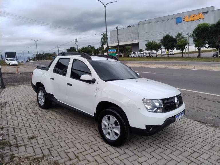RENAULT - DUSTER OROCH - 2017/2017 - Branca - R$ 67.900,00