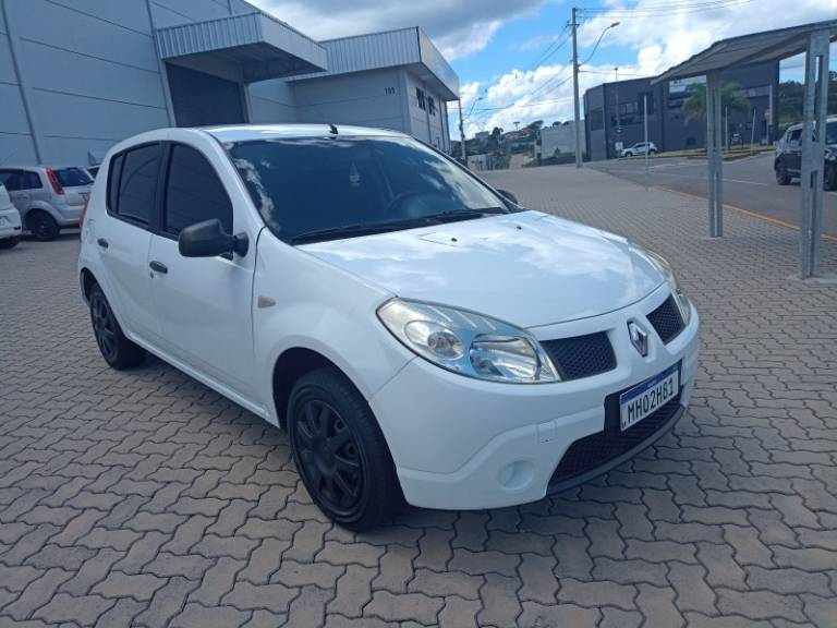 RENAULT - SANDERO - 2010/2010 - Branca - R$ 24.900,00