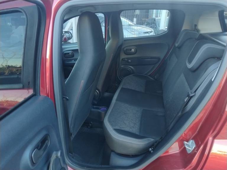 FIAT - MOBI - 2017/2017 - Vermelha - R$ 42.900,00