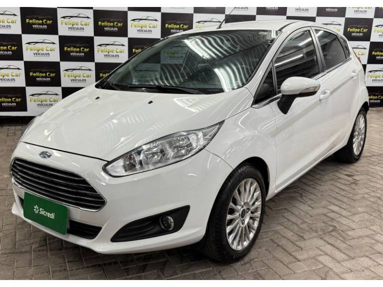 FORD - FIESTA - 2014/2014 - Branca - R$ 45.900,00