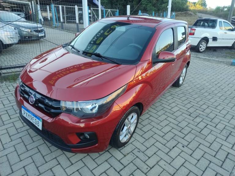 FIAT - MOBI - 2017/2017 - Vermelha - R$ 42.900,00