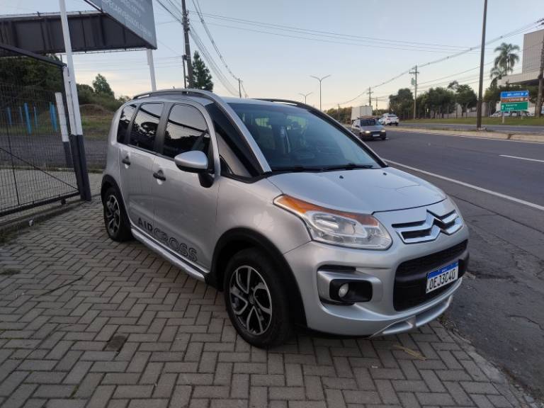 CITROËN - AIRCROSS - 2013/2013 - Cinza - R$ 35.900,00