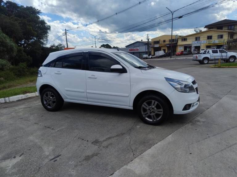 CHEVROLET - AGILE - 2013/2013 - Branca - R$ 37.900,00