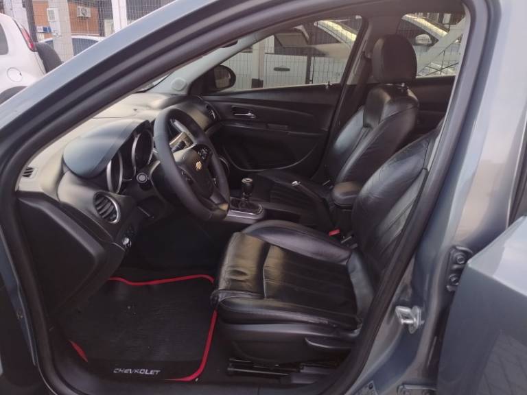 CHEVROLET - CRUZE - 2012/2012 - Cinza - R$ 54.900,00