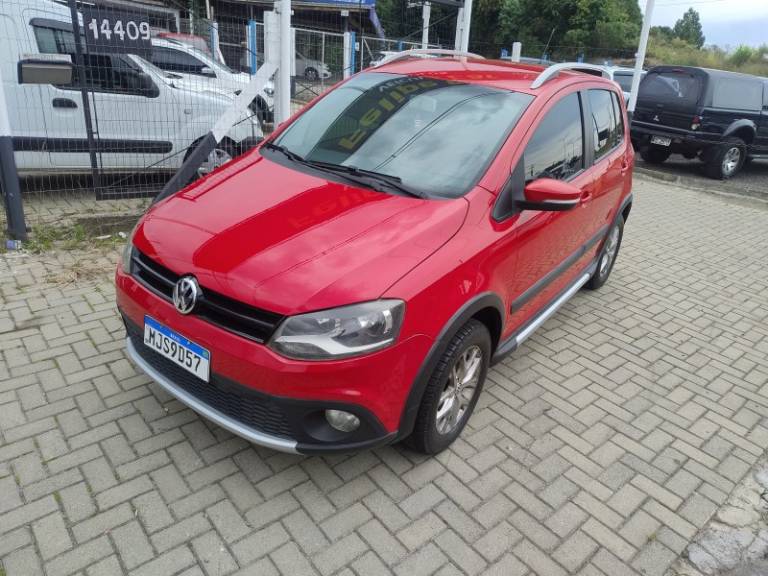 VOLKSWAGEN - CROSSFOX - 2013/2013 - Vermelha - R$ 43.900,00