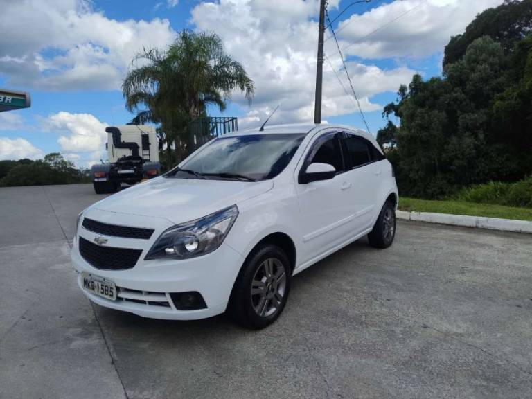 CHEVROLET - AGILE - 2013/2013 - Branca - R$ 37.900,00