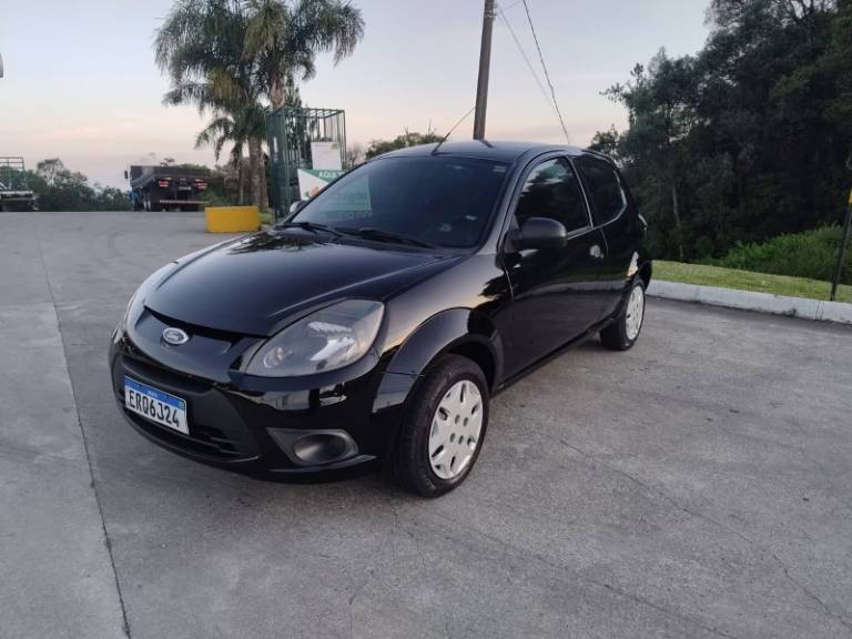 FORD - KA - 2013/2013 - Preta - R$ 24.900,00